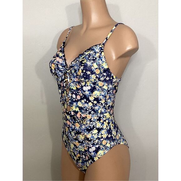 New. Red Carter floral and citrus swimsuit. Retails $179. Medium - Picture 7 of 14